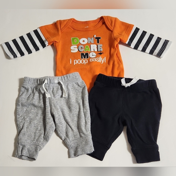 Newborn Halloween Orange Onesie With Long Sleeves & 2 Pairs of Newborn Bottoms - Picture 1 of 7